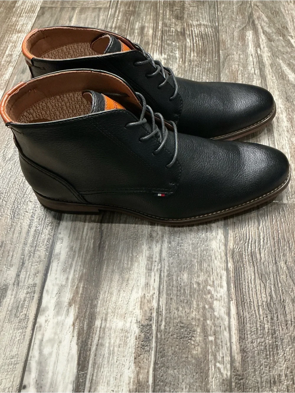 Tommy Hilfiger Black Chukka Boot with Brown Sole Trim Size 9
